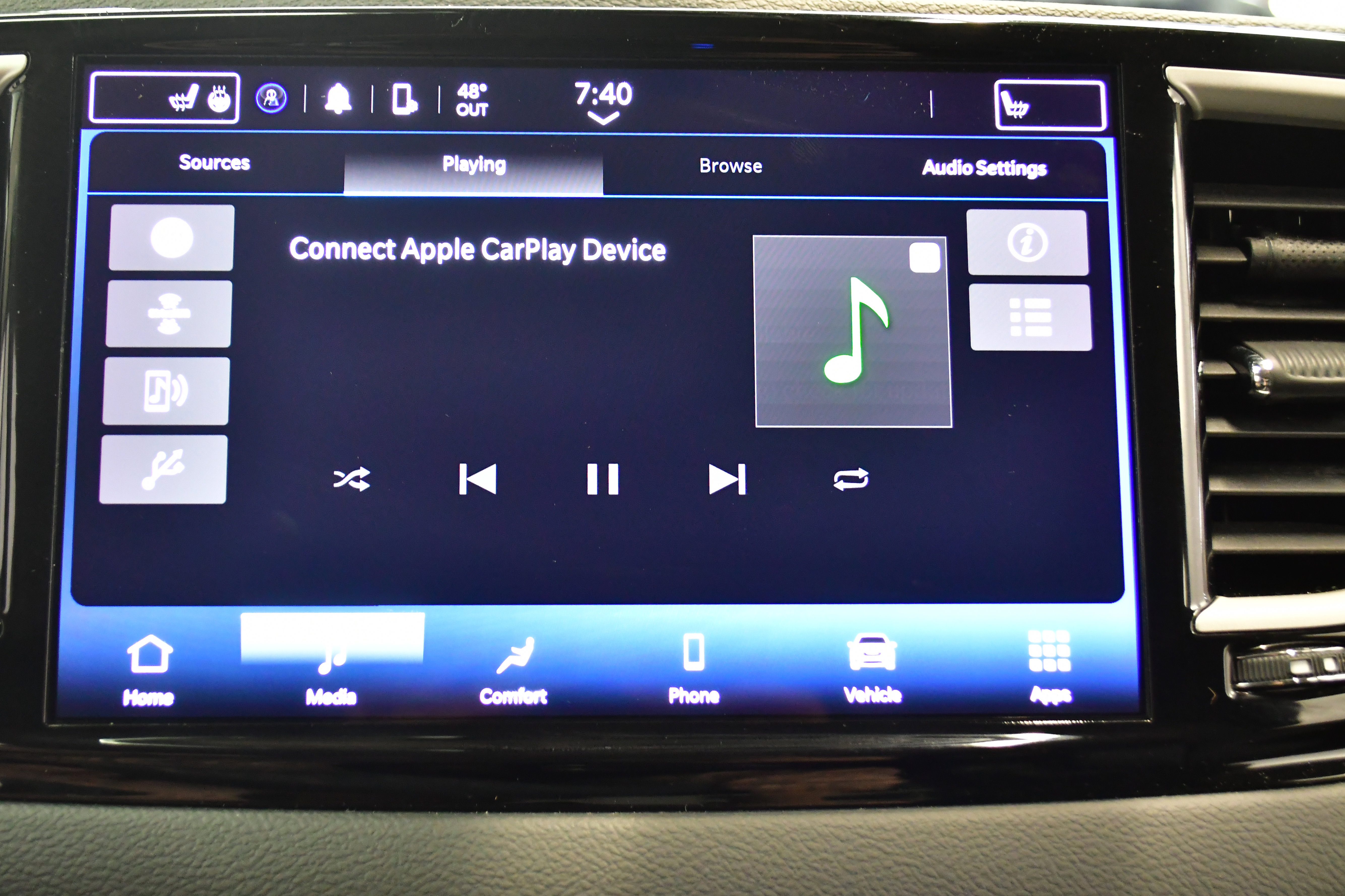 Used 2023 Chrysler Pacifica Touring-L image 48