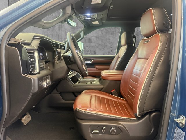 Certified 2026 GMC Sierra 2500 Denali Ultimate AWD/4WD image 11