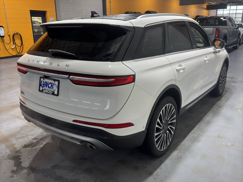 Used 2022 Lincoln Corsair Reserve w/ Equipment Group 201A image 5