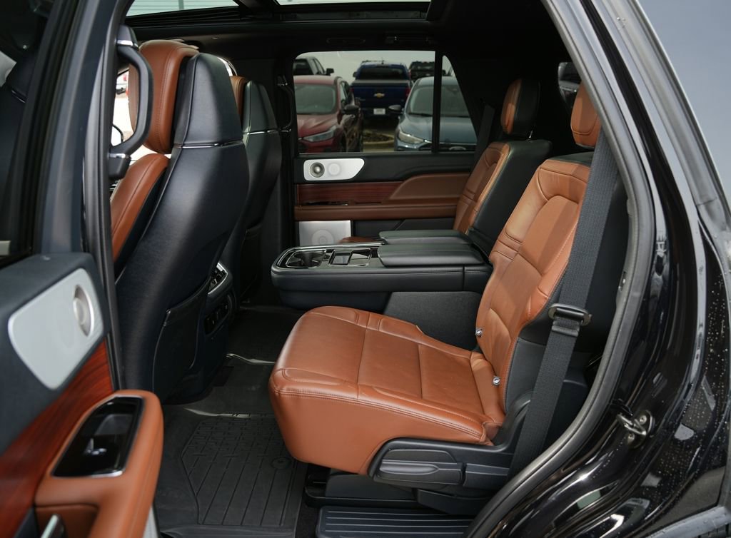 Used 2023 Lincoln Navigator Reserve w/ Equipment Group 201A image 23
