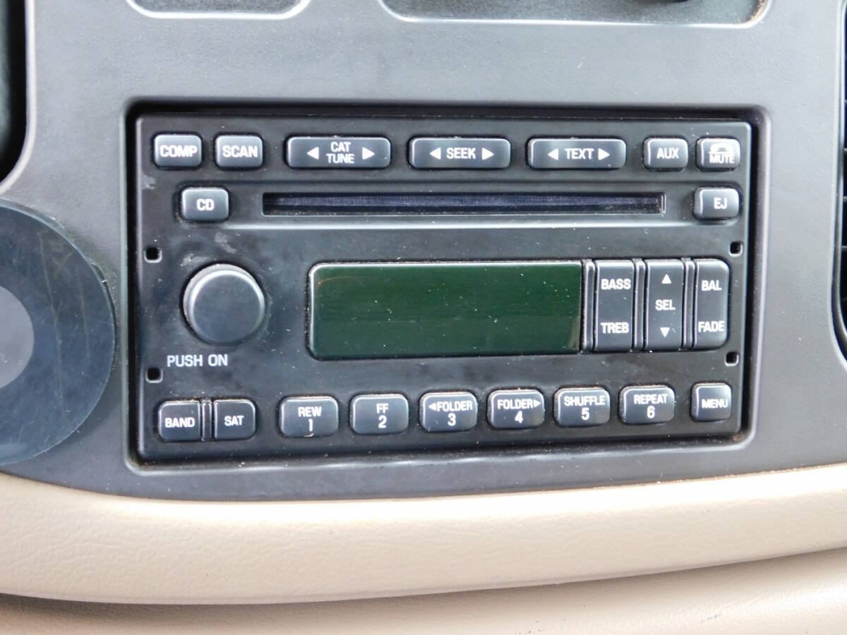 Used 2006 Ford E-150 and Econoline 150 RWD image 11