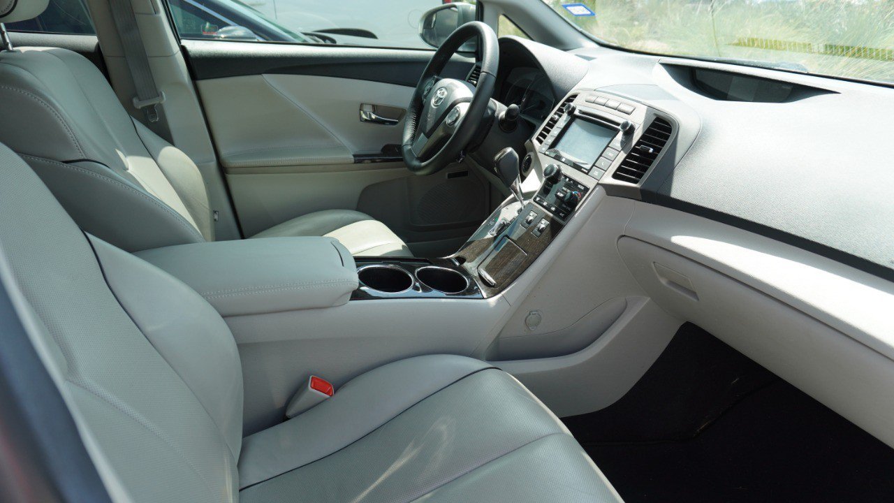 Used 2015 Toyota Venza XLE w/ XLE Premium Package FWD image 9