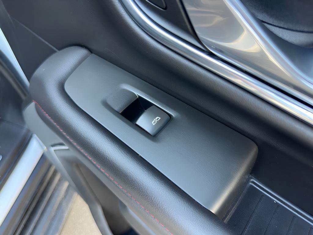 Used 2023 Chevrolet Suburban RST image 15