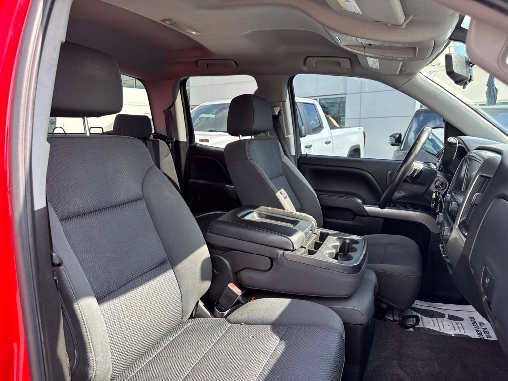 Used 2018 Chevrolet Silverado 1500 LT AWD/4WD image 19