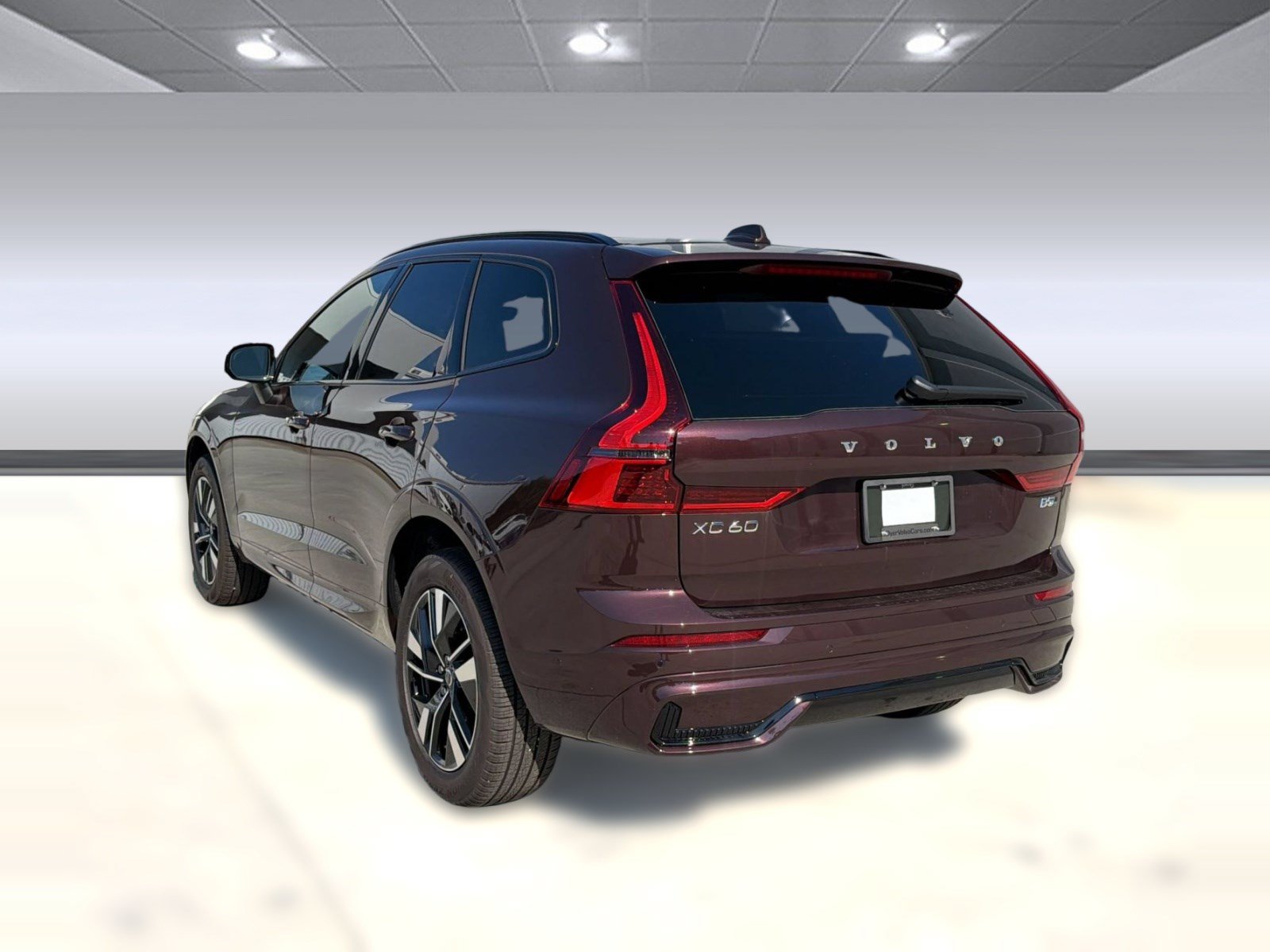 New 2026 Volvo XC60 B5 Plus w/ Climate Package AWD/4WD image 3