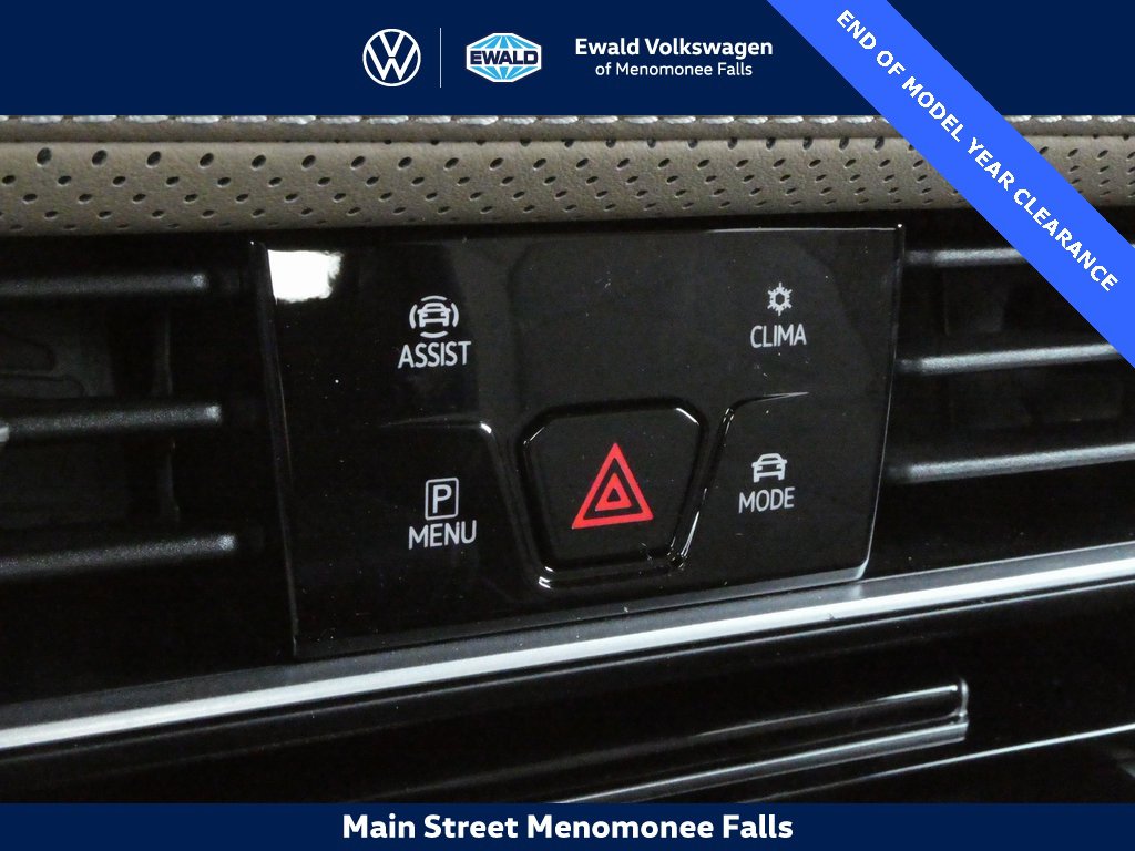 New 2025 Volkswagen Atlas Cross Sport SE image 16