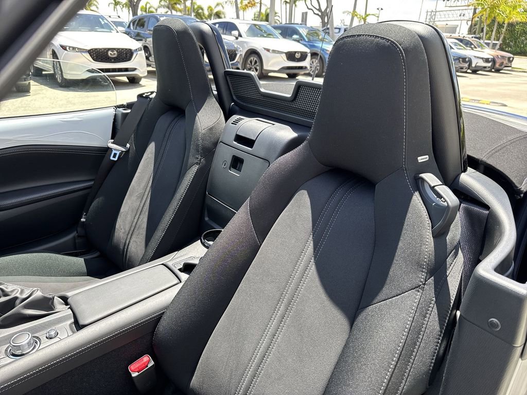 New 2026 MAZDA MX-5 Miata Club w/ Interior Package RWD image 41