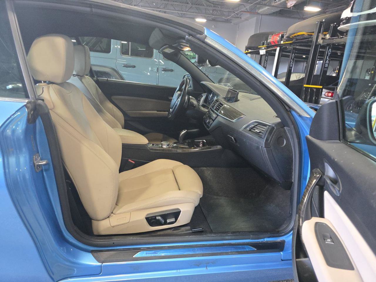 Used 2018 BMW 230i xDrive Convertible w/ Premium Package AWD/4WD image 9