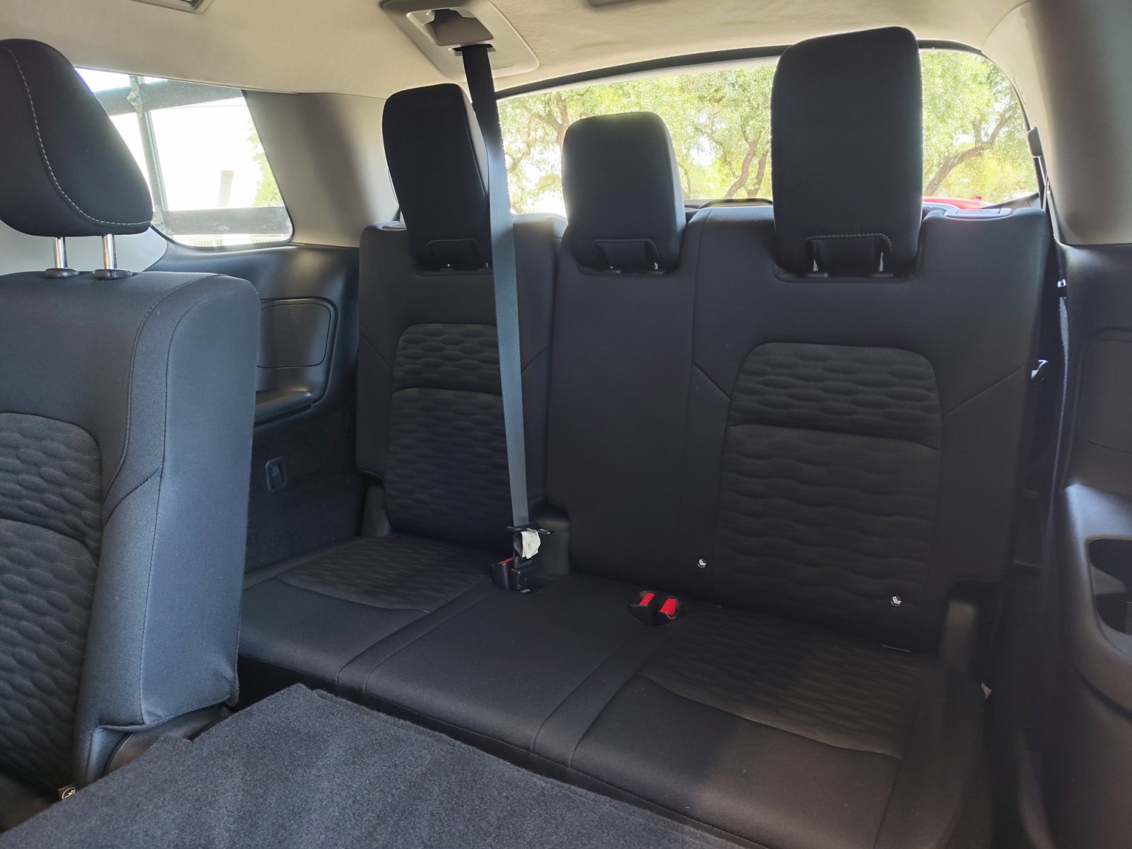 Used 2025 Nissan Pathfinder SV w/ Cargo Package FWD image 24