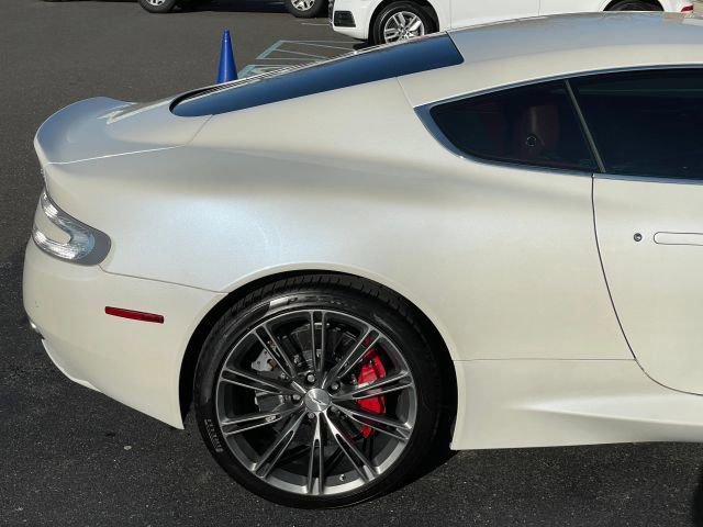 Used 2015 Aston Martin DB9 Coupe RWD image 21
