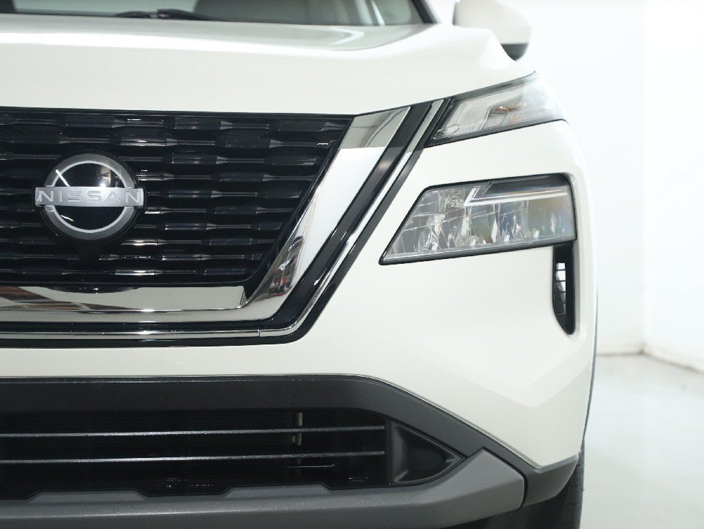 Used 2023 Nissan Rogue SV AWD/4WD image 8