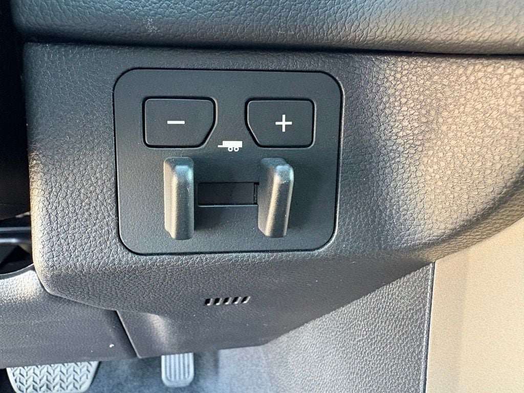 New 2026 Toyota Tundra Limited AWD/4WD image 23