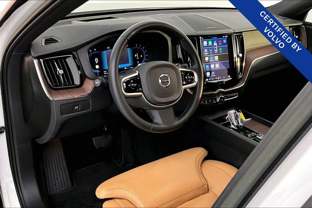 Used 2023 Volvo XC60 B5 Ultimate w/ Protection Package Premier image 17