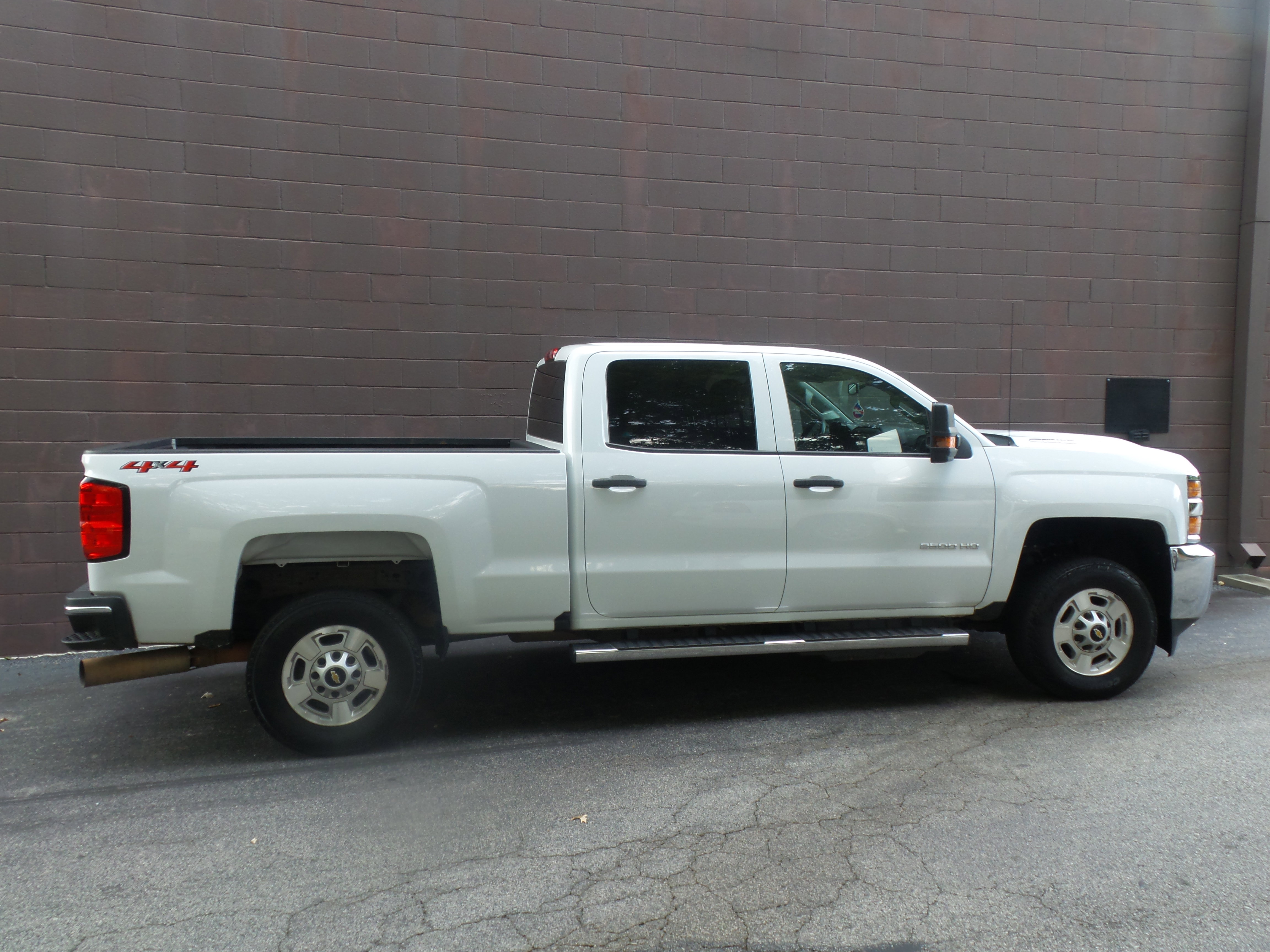 Used 2019 Chevrolet Silverado 2500 W/T w/ WT Convenience Package image 3