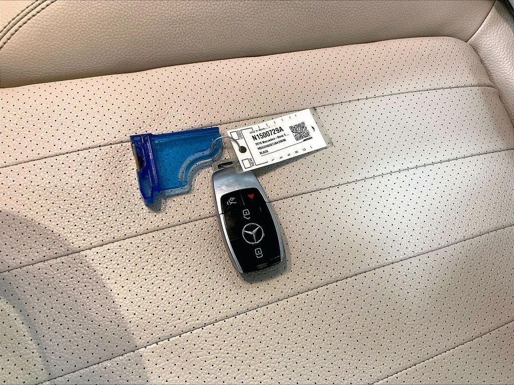 Used 2018 Mercedes-Benz E 400 4MATIC Wagon image 31