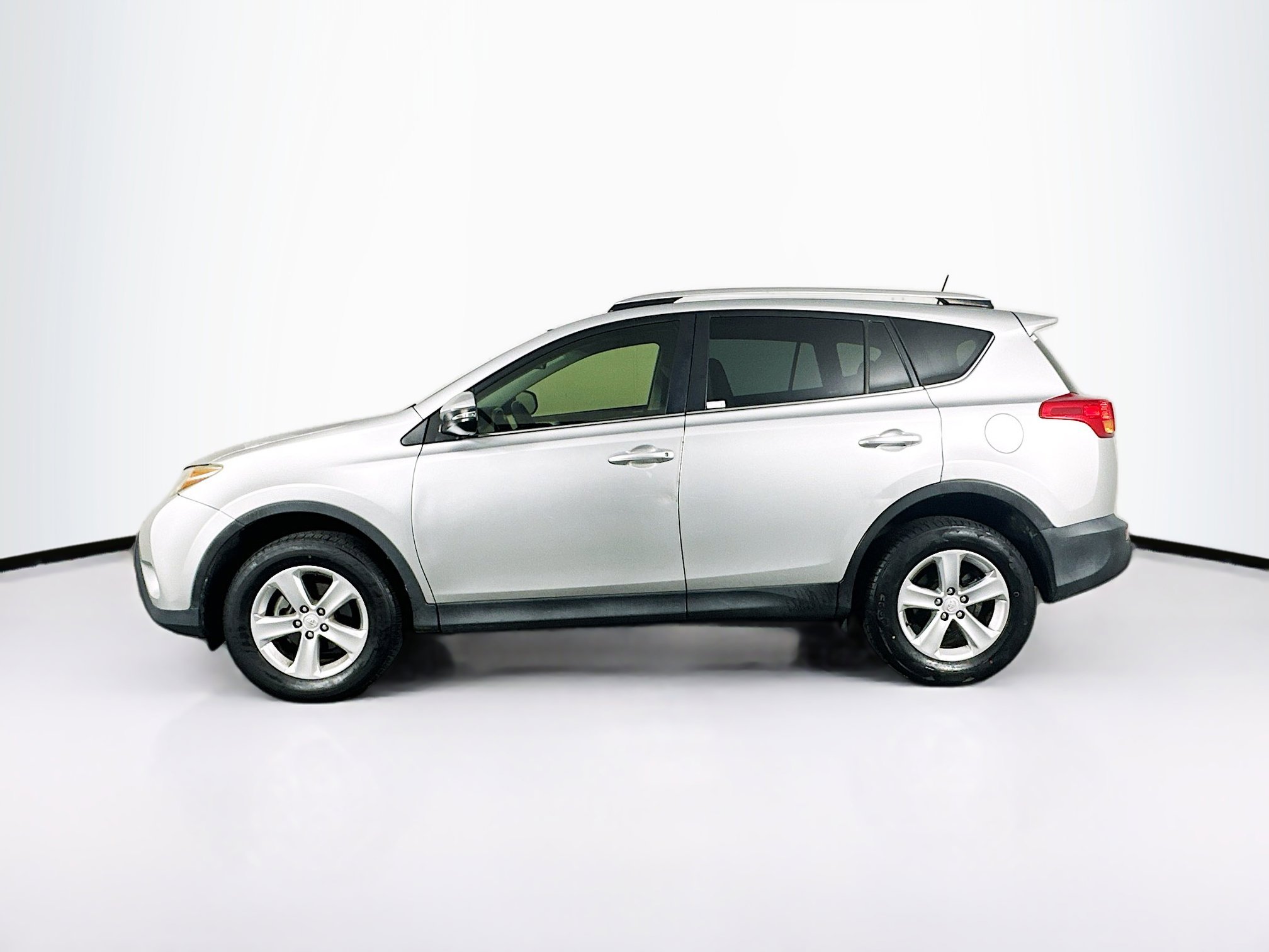 Used 2014 Toyota RAV4 XLE image 4
