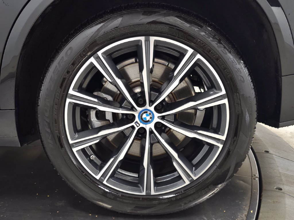 Used 2024 BMW X5 xDrive50e w/ M Sport Package AWD/4WD image 12