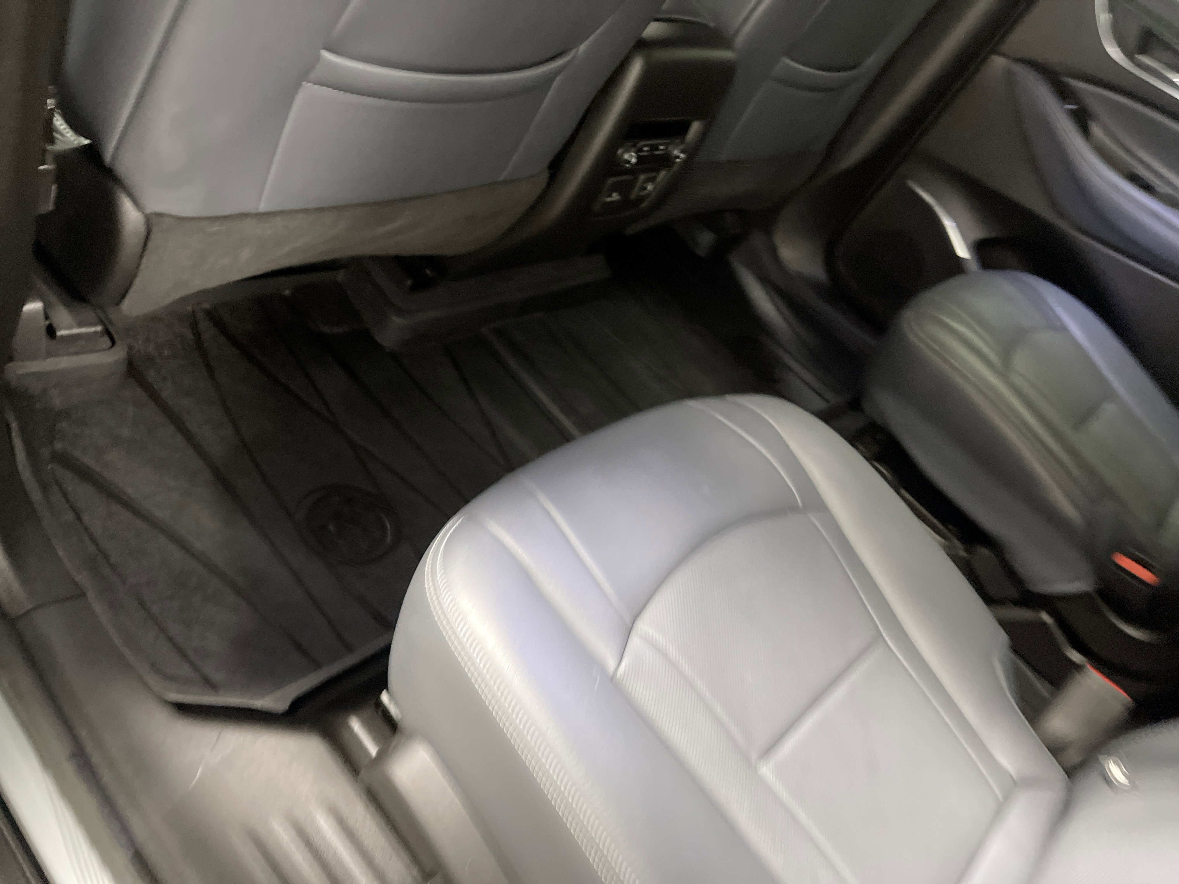 Used 2024 Buick Enclave Essence w/ Experience Buick Package image 17