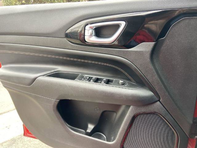 Used 2024 Jeep Compass Limited image 17