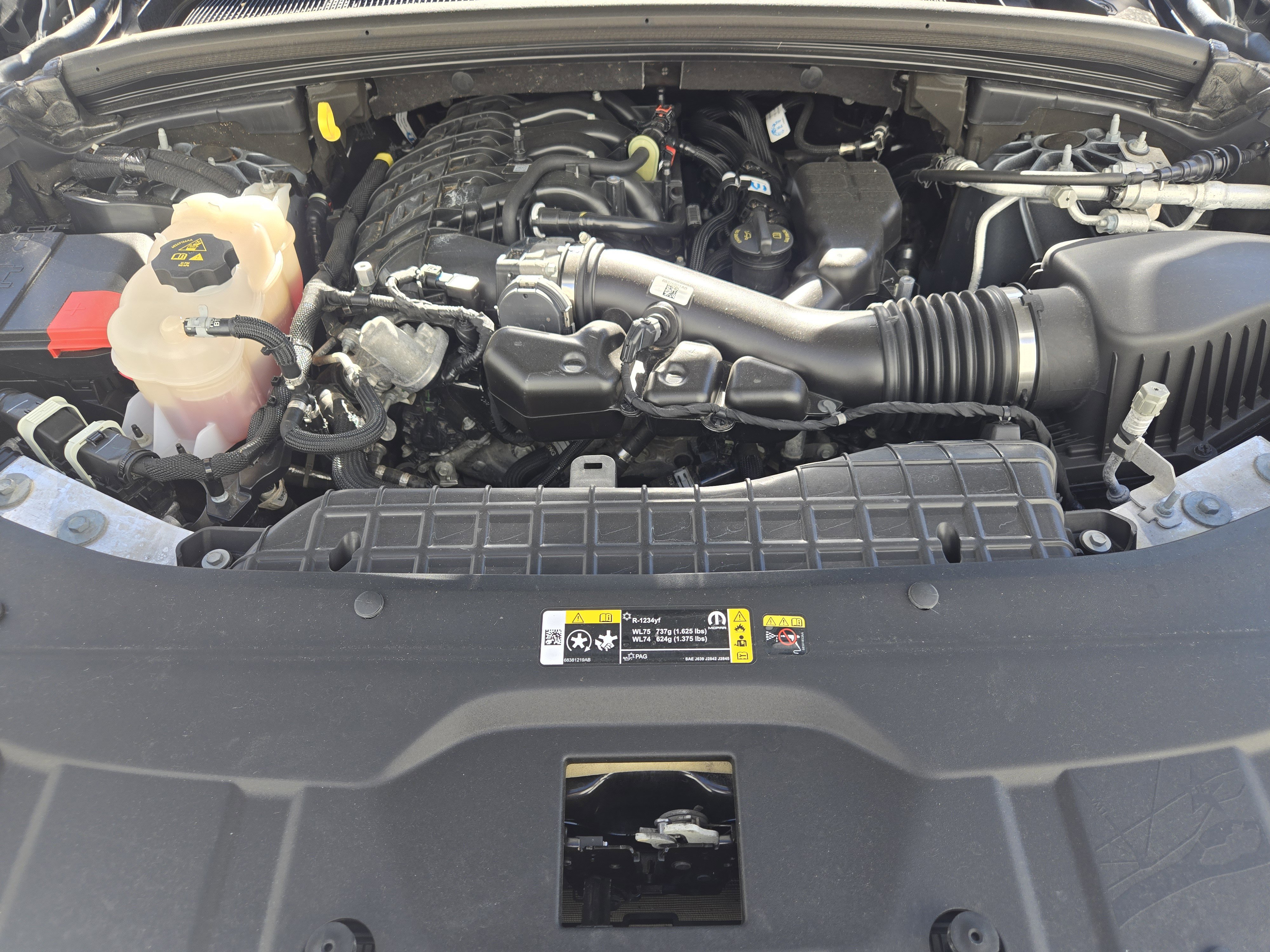 Used 2024 Jeep Grand Cherokee L Limited w/ Luxury Tech Group II image 35