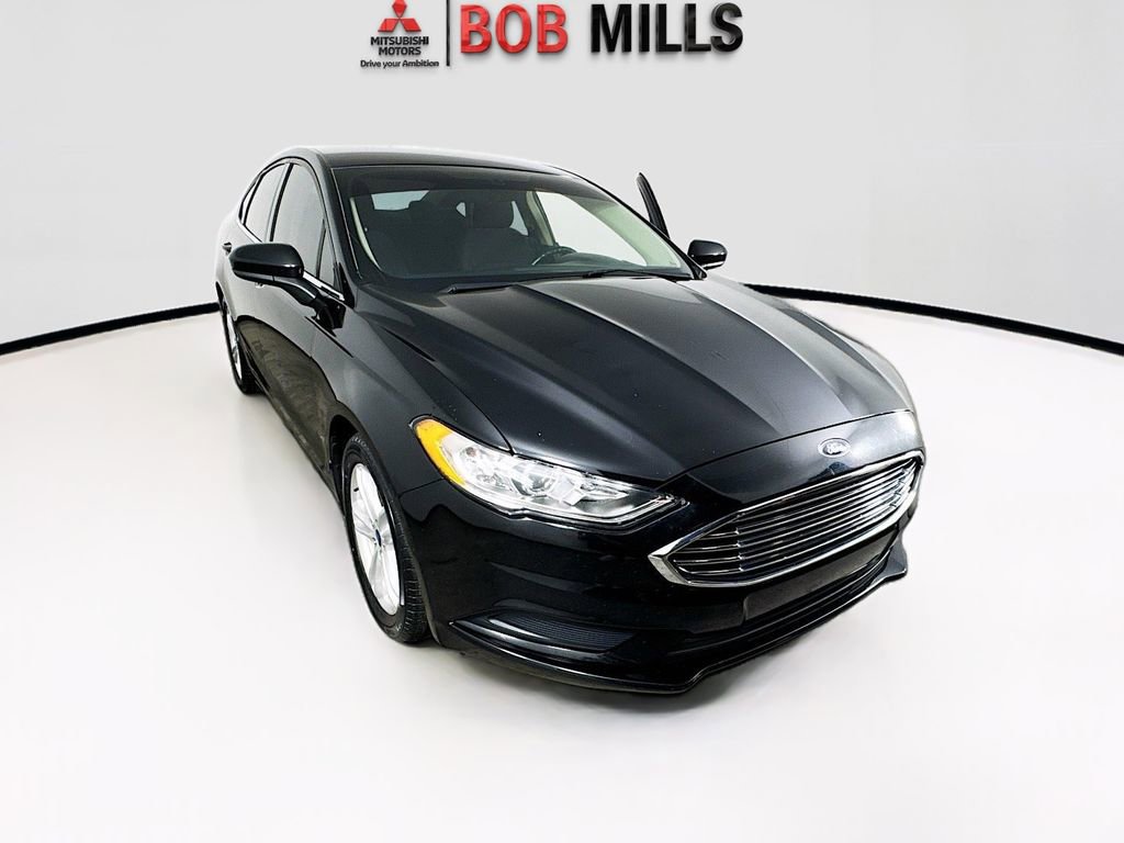 Used 2018 Ford Fusion SE w/ Fusion SE Technology Package