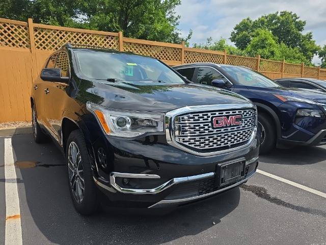 Used 2017 GMC Acadia Denali w/ Technology Package AWD/4WD image 4