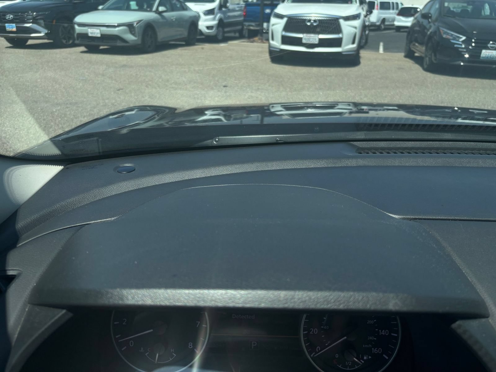 Used 2025 Nissan Sentra SV FWD image 34