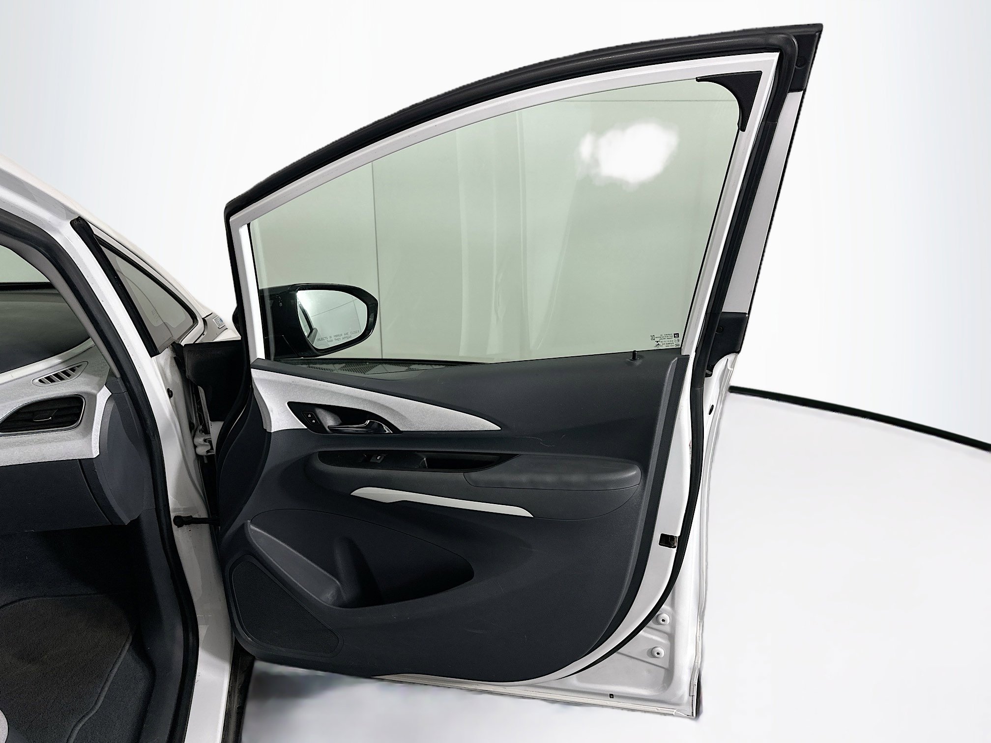 Used 2020 Chevrolet Bolt LT image 29