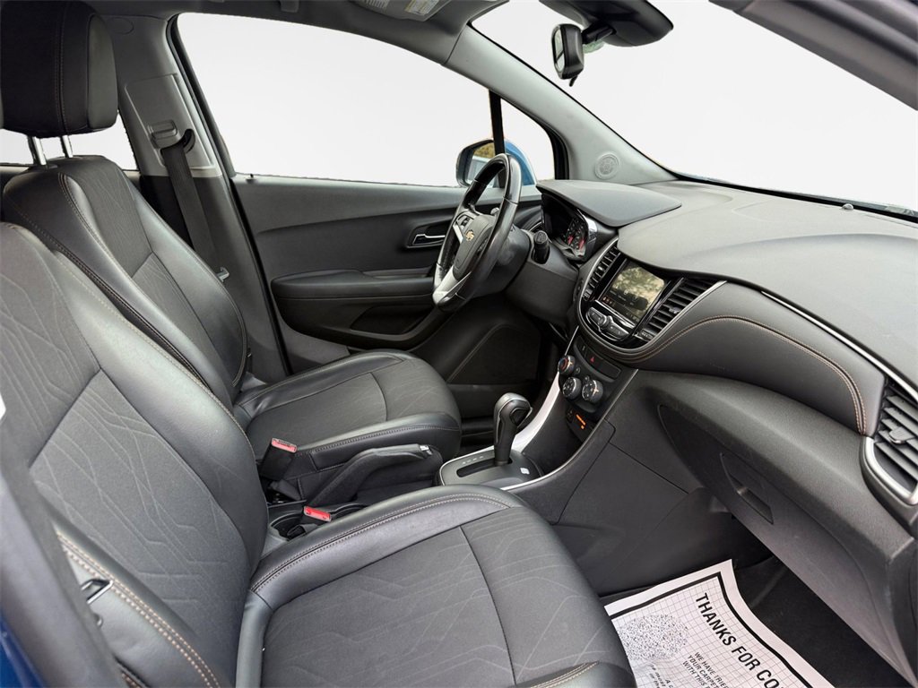 Used 2019 Chevrolet Trax LT w/ LT Convenience Package image 26