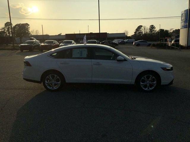 Certified 2023 Honda Accord LX image 9