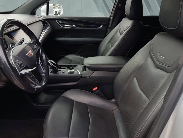 Used 2020 Cadillac XT5 Premium Luxury w/ LPO, Floor Liner Package image 9