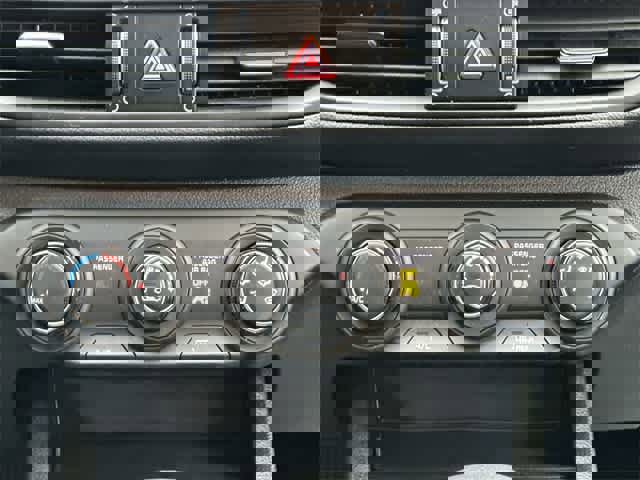 Used 2023 Kia Forte LXS image 13