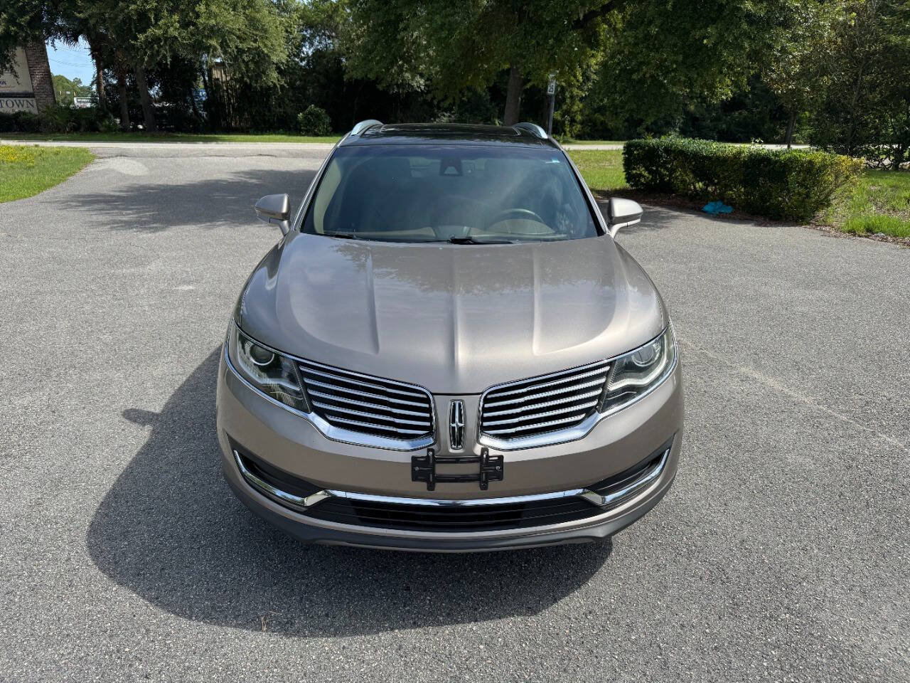 Used 2018 Lincoln MKX Reserve w/ Lincoln MKX Climate Package FWD image 2