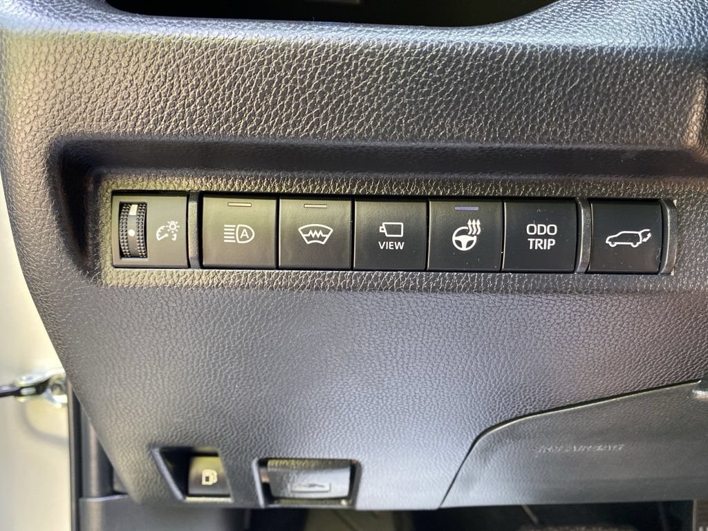 Used 2023 Toyota RAV4 XSE AWD/4WD image 29