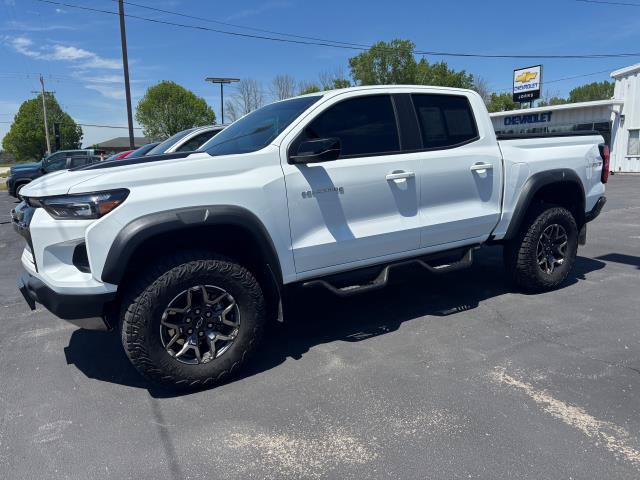 Used 2024 Chevrolet Colorado ZR2 w/ Safety Package AWD/4WD image 1