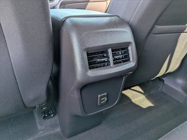 Used 2024 Chevrolet Equinox LS w/ LS Convenience Package FWD image 25