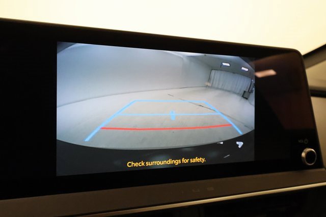 Used 2024 Toyota Prius XLE image 16