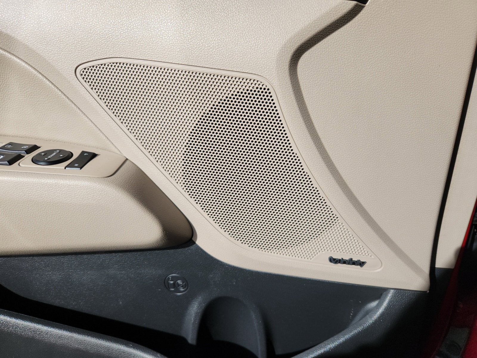 Used 2020 Hyundai Elantra Limited w/ Ultimate Package 03 image 27