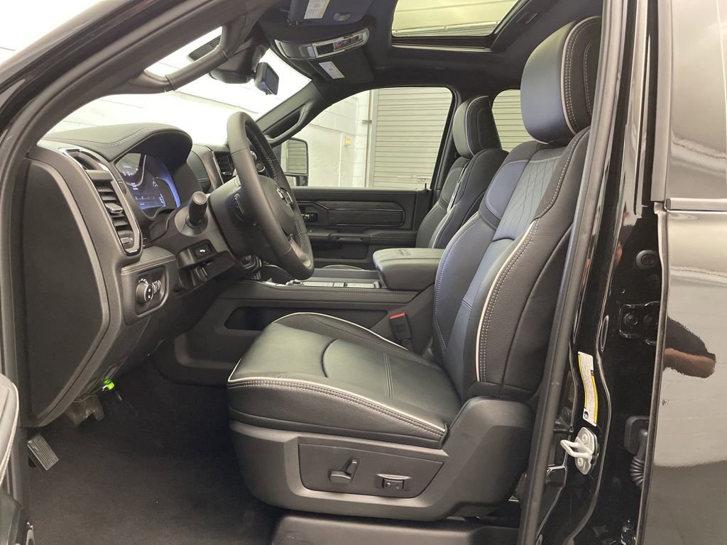 New 2026 RAM 2500 Limited AWD/4WD image 23