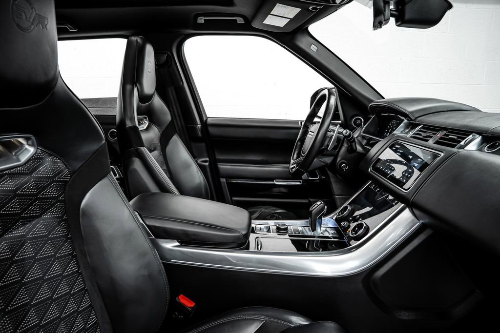 Used 2020 Land Rover Range Rover Sport SVR image 30