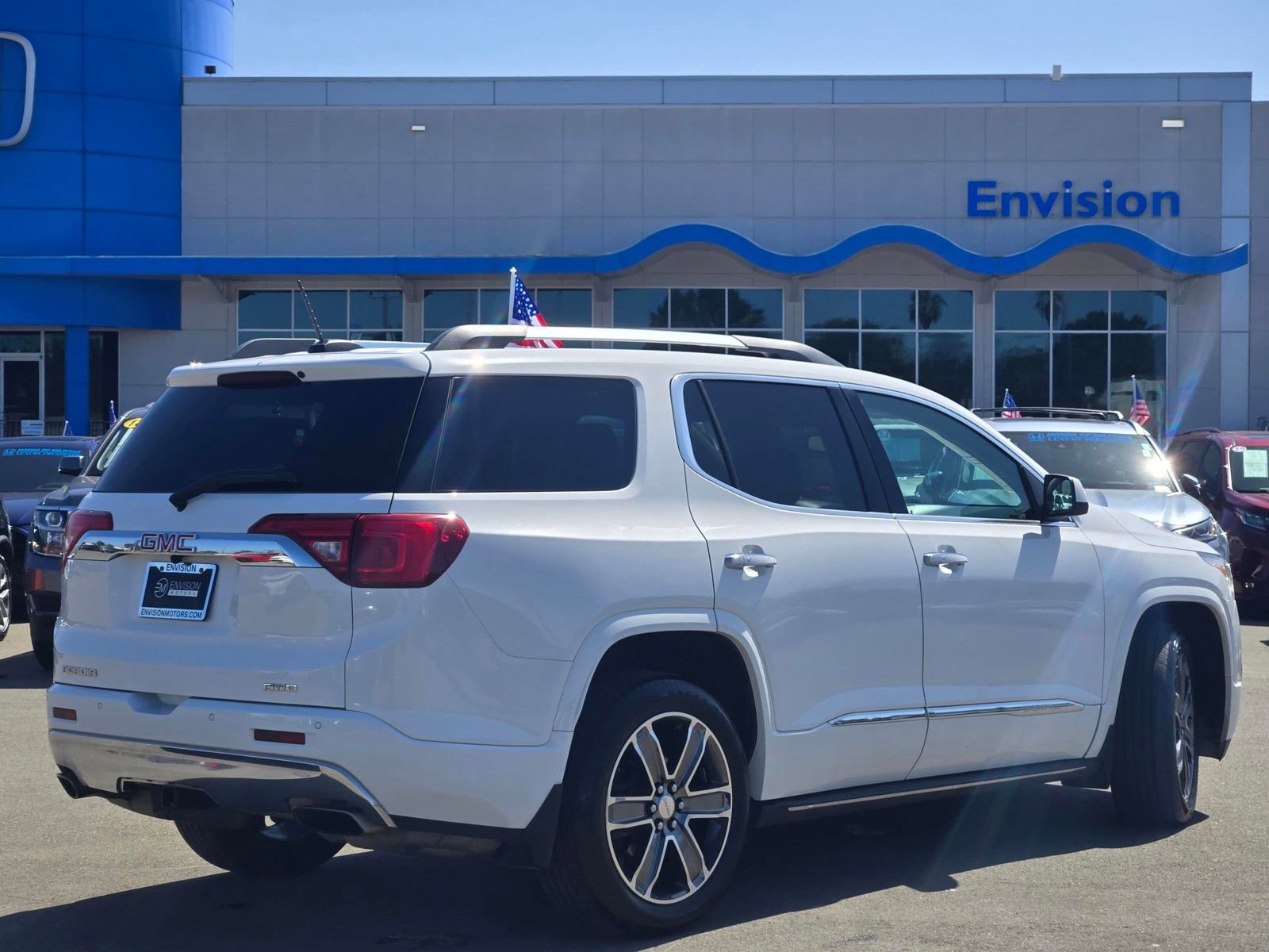 Used 2019 GMC Acadia Denali w/ Technology Package AWD/4WD image 7