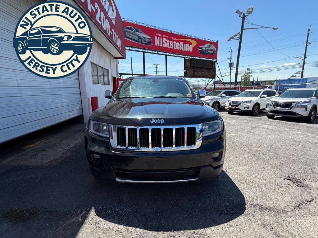 Used 2011 Jeep Grand Cherokee Limited w/ Luxury Group II AWD/4WD image 6