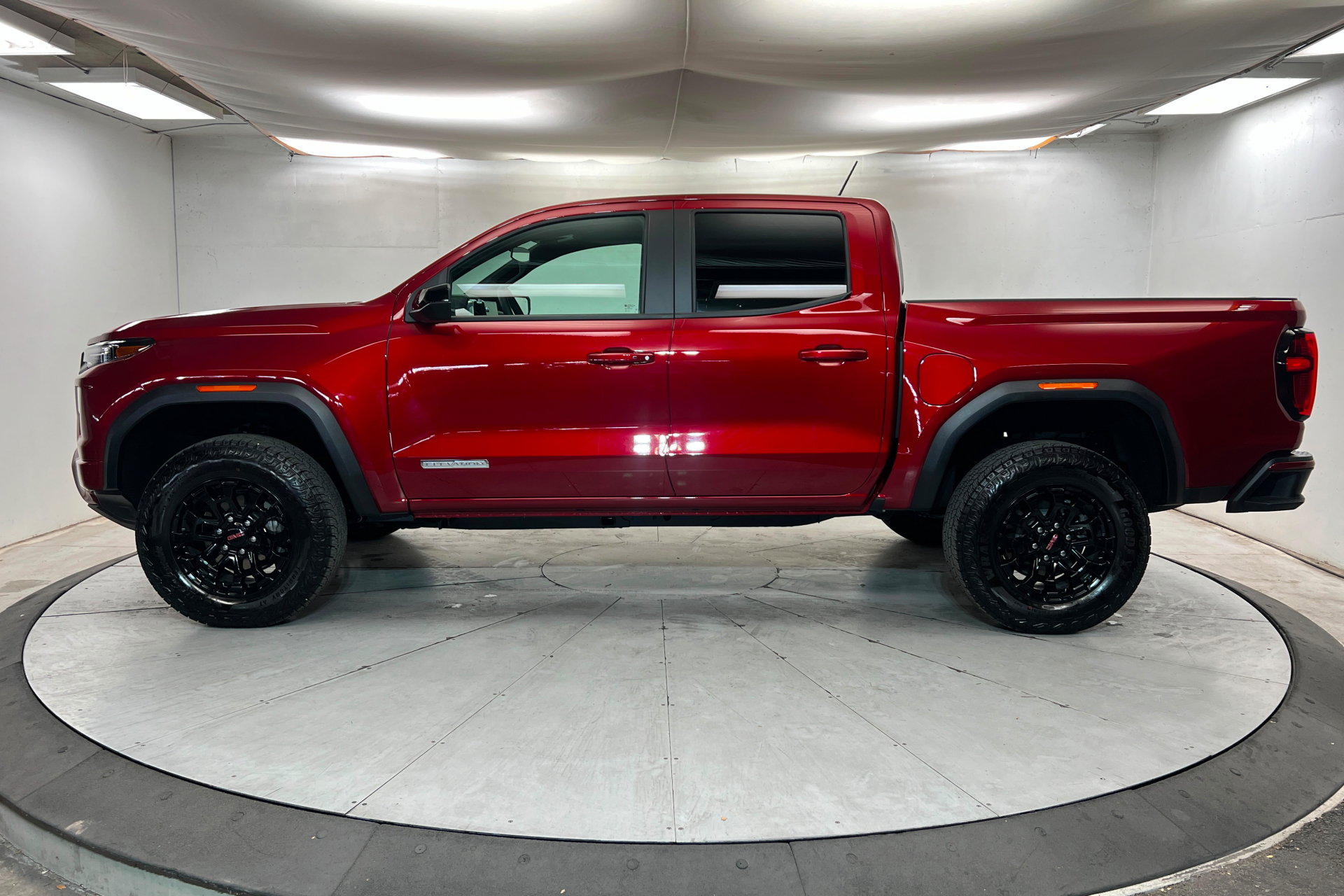 Used 2026 GMC Canyon Elevation RWD image 2