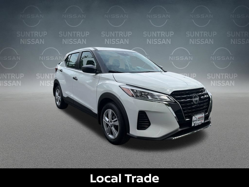 Certified 2025 Nissan Kicks Play S FWD image 9