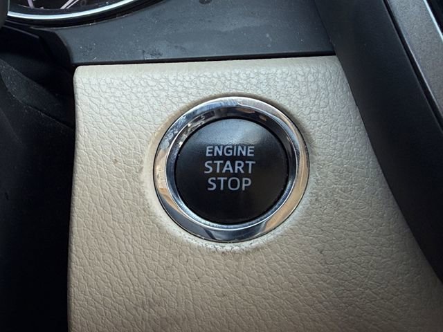 Used 2019 Toyota Camry XLE image 23