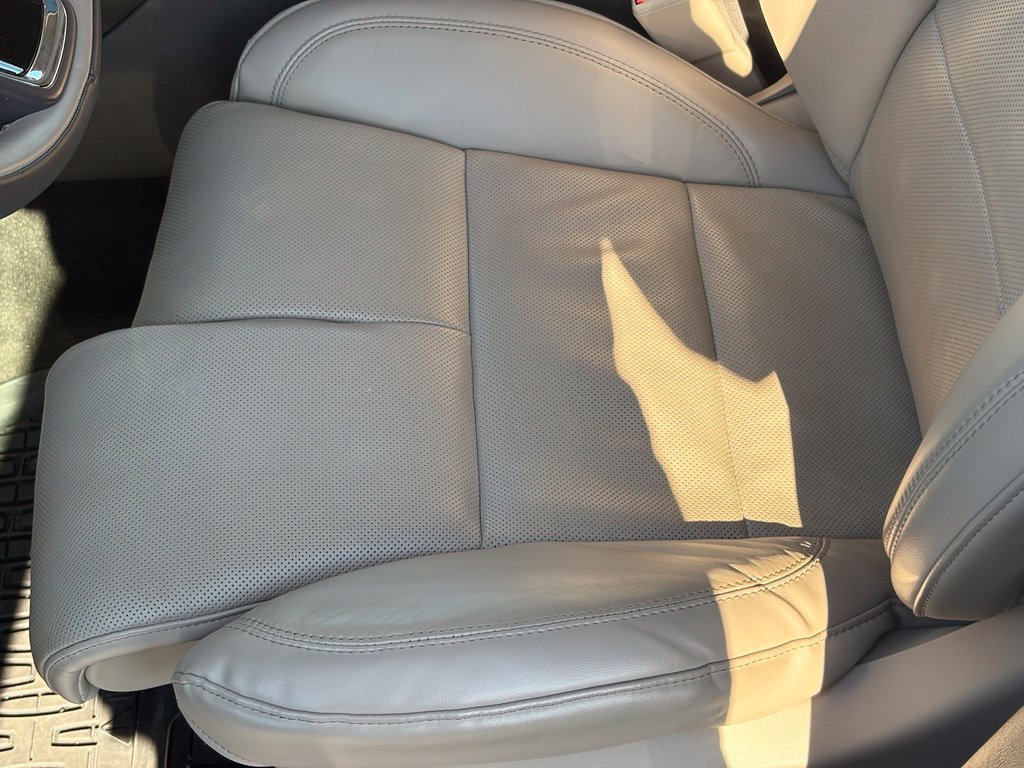 Used 2023 Lincoln Aviator Reserve w/ Equipment Group 201A AWD/4WD image 15