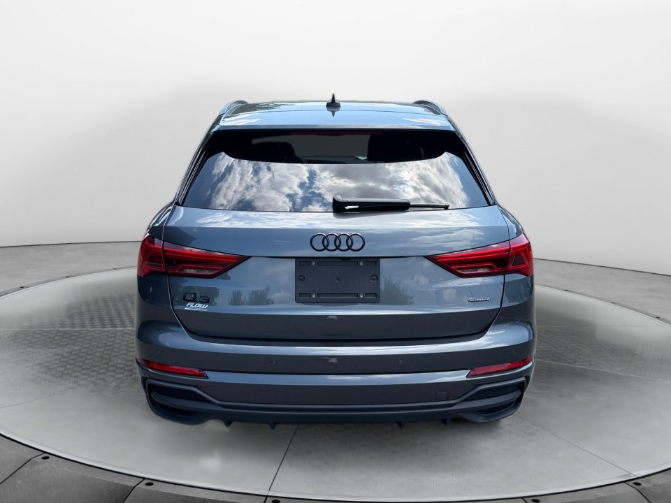 Used 2025 Audi Q3 2.0T Premium Plus w/ Premium Plus Package AWD/4WD image 6