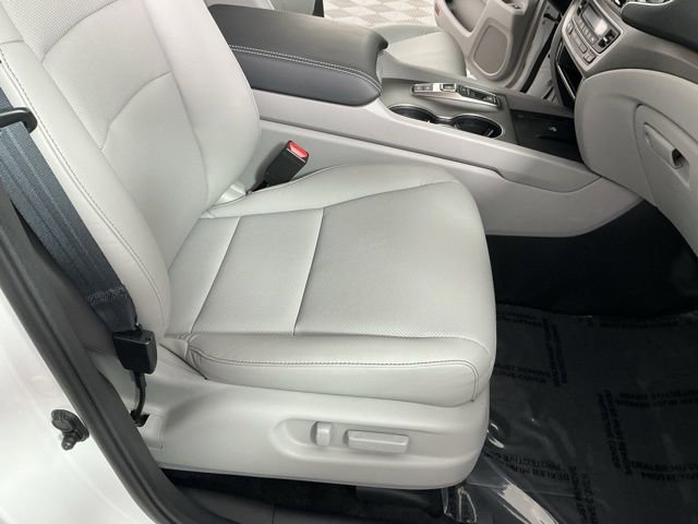 Certified 2025 Honda Ridgeline RTL image 14
