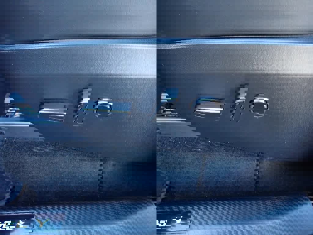 Used 2024 Tesla Model Y Long Range image 18