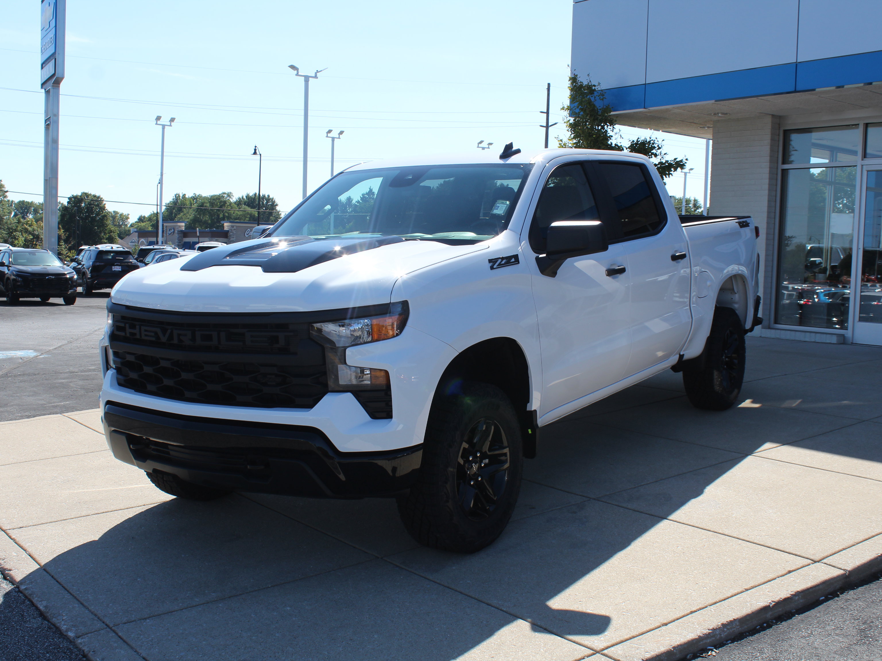 New 2026 Chevrolet Silverado 1500 Custom Trail Boss w/ Dark Appearance Package AWD/4WD image 9